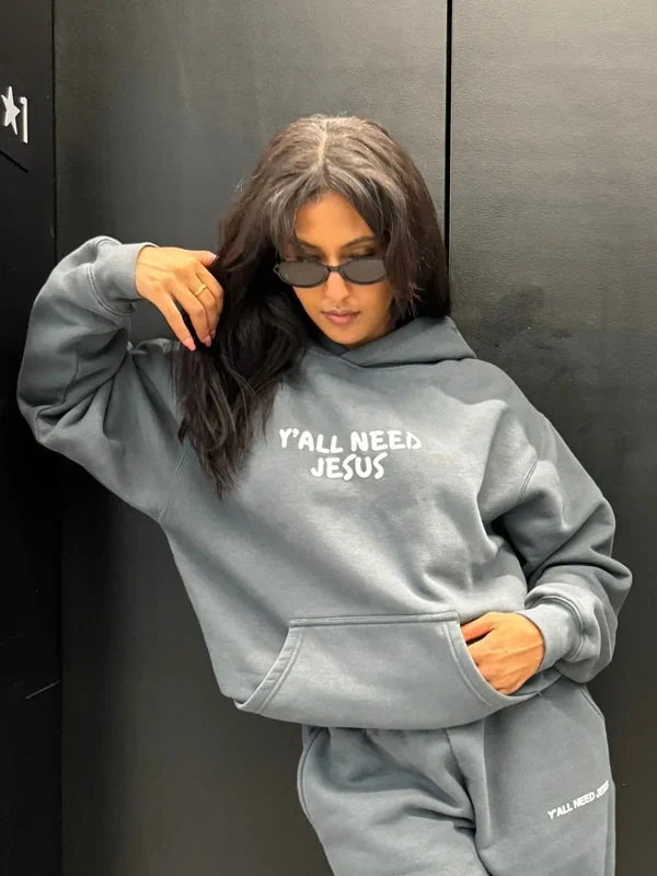 girl xxl oversized hoodie outfit