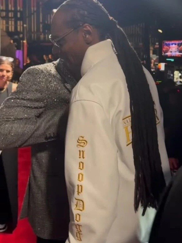 Snoop Dogg NFL Honors 2025 white fleece jacket – celebrity-inspired winter outerwear