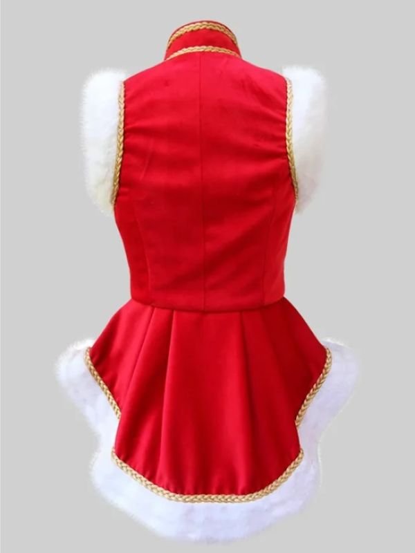 Women’s sleeveless red velvet jerkin vest for Christmas, elegant festive winter outfit