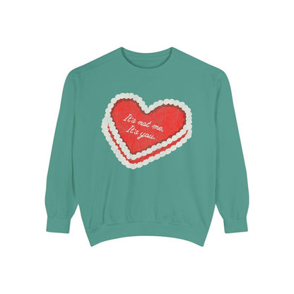It's not me, its you Crewneck, anti vday single valentines shirt, trendy aesthetic valentines graphic sweatshirt